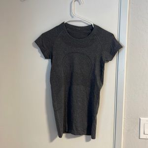 Lululemon swiftly tech short sleeve